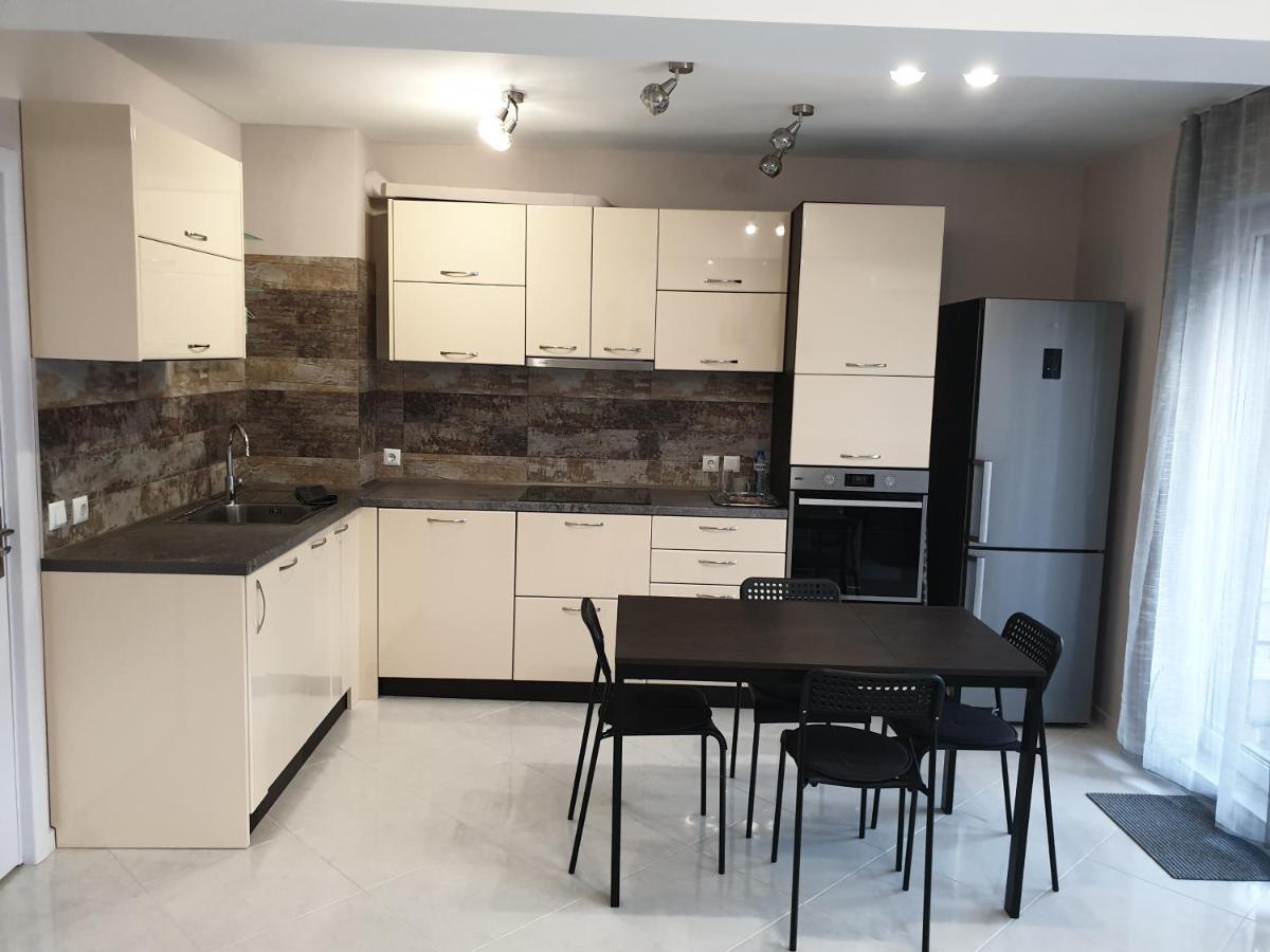 New The Twins Varna Two-Bedroom, Apt 5 At 15 Tsani Ginchev Street, Floor 3 Exterior photo