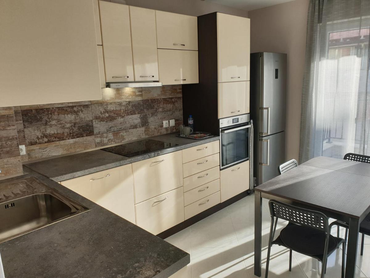 New The Twins Varna Two-Bedroom, Apt 5 At 15 Tsani Ginchev Street, Floor 3 Exterior photo